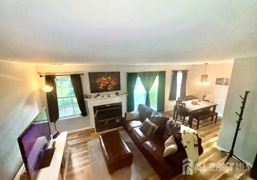 15 Saddle Court Tinton Falls, NJ 07753