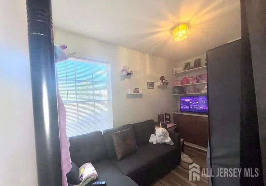 15 Saddle Court Tinton Falls, NJ 07753