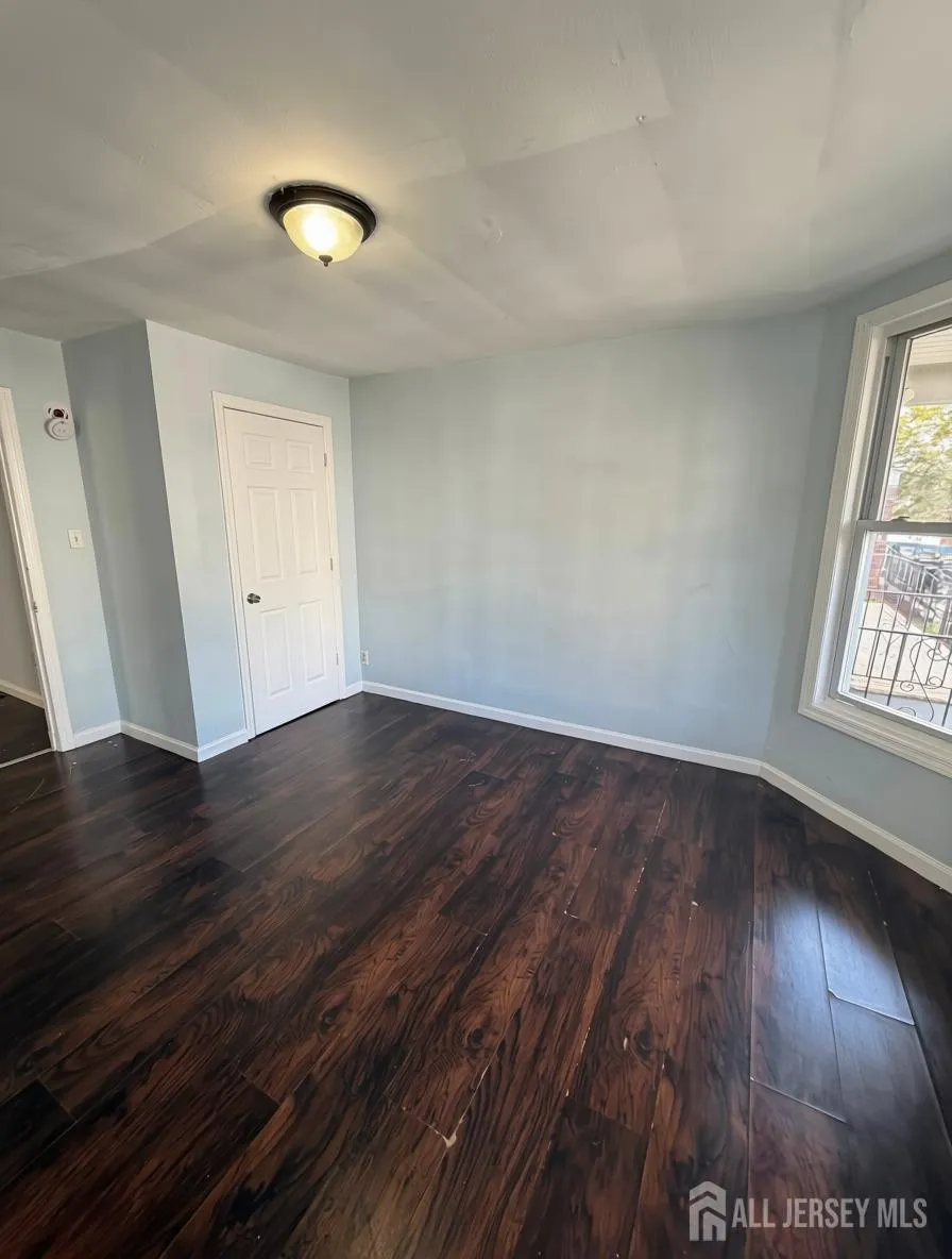 1060 Bond Street #1 Elizabeth, NJ 07201