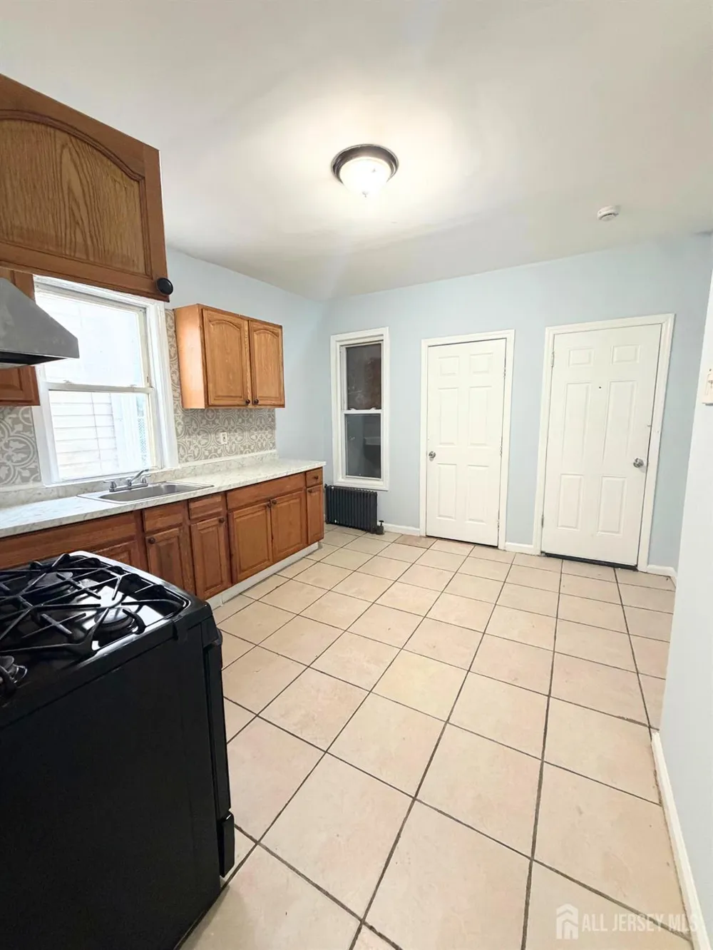 1060 Bond Street #1 Elizabeth, NJ 07201