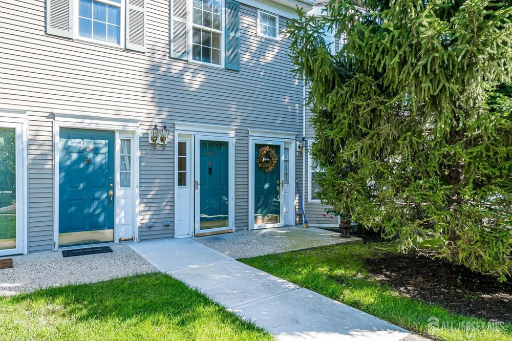 1702 Cypress Lane East Brunswick, NJ 08816
