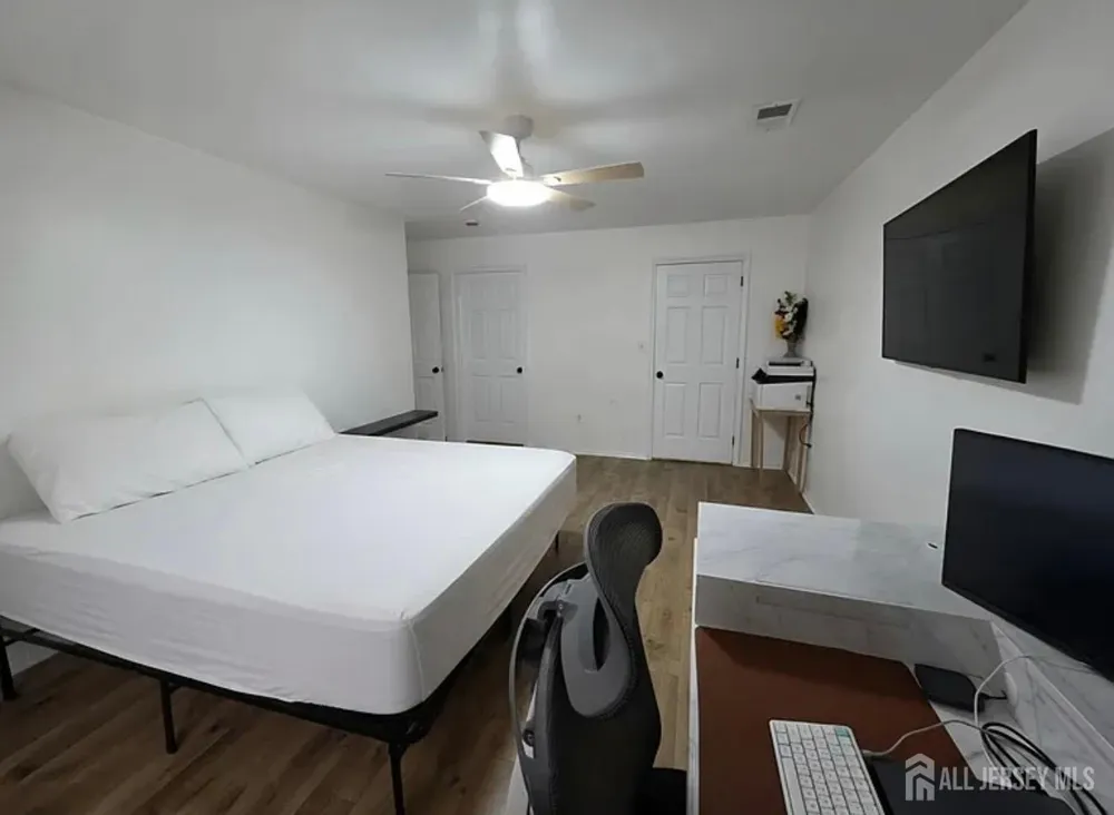 1702 Cypress Lane East Brunswick, NJ 08816
