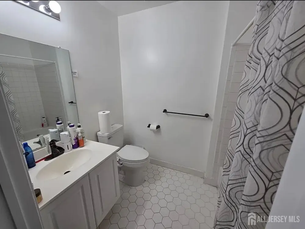 1702 Cypress Lane East Brunswick, NJ 08816