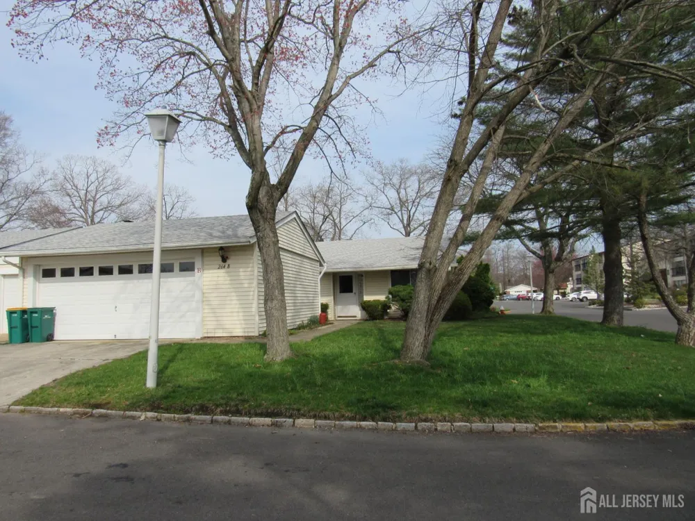 264-B Crosse Drive Monroe, NJ 08831