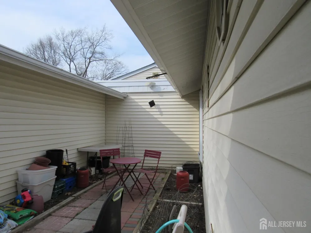 264-B Crosse Drive Monroe, NJ 08831