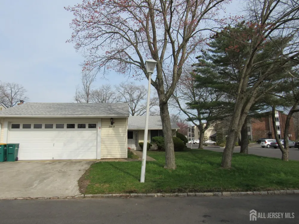 264-B Crosse Drive Monroe, NJ 08831