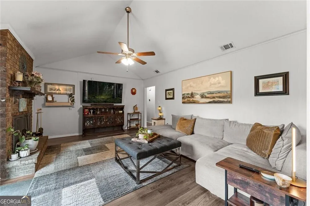 606 Tibet AVE Savannah, GA 31406