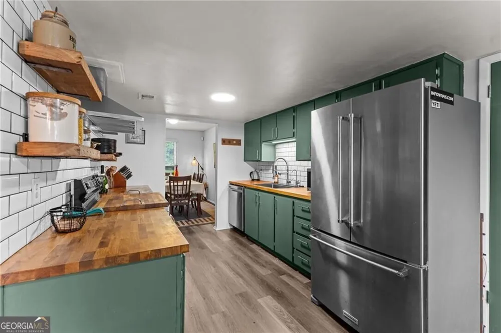 606 Tibet AVE Savannah, GA 31406