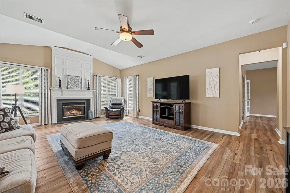 9538 Linden Tree Lane Charlotte, NC 28277