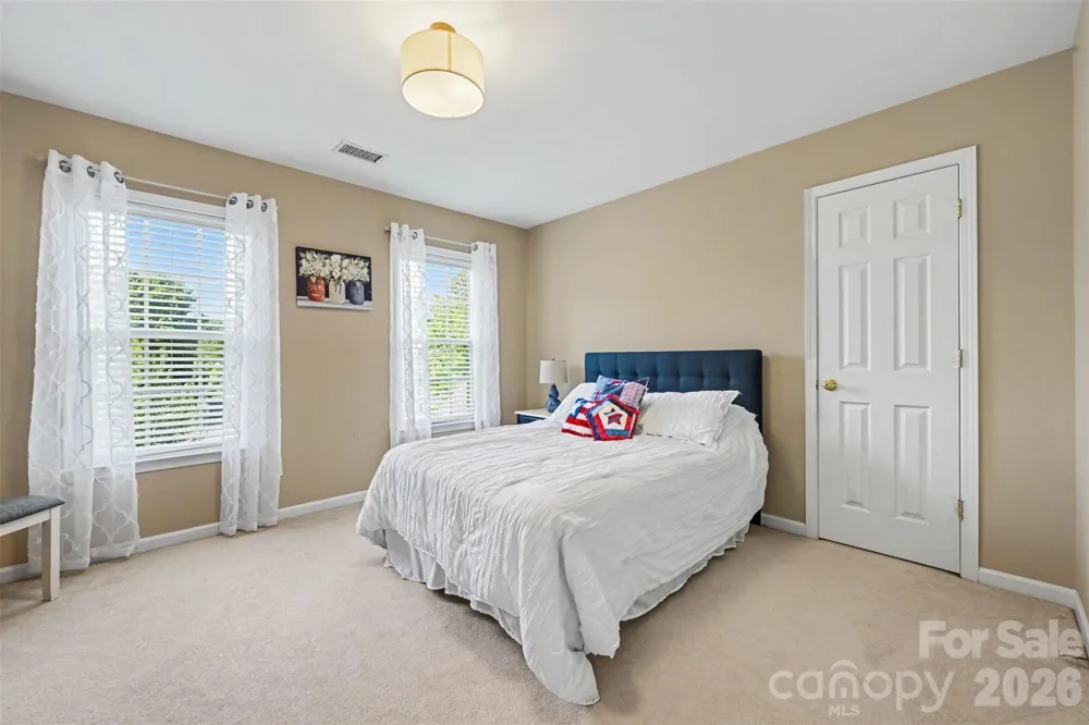 9538 Linden Tree Lane Charlotte, NC 28277