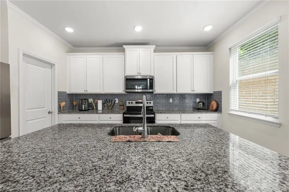 2195 Cormac Street East Point, GA 30344
