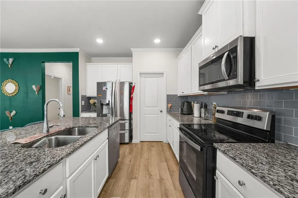 2195 Cormac Street East Point, GA 30344
