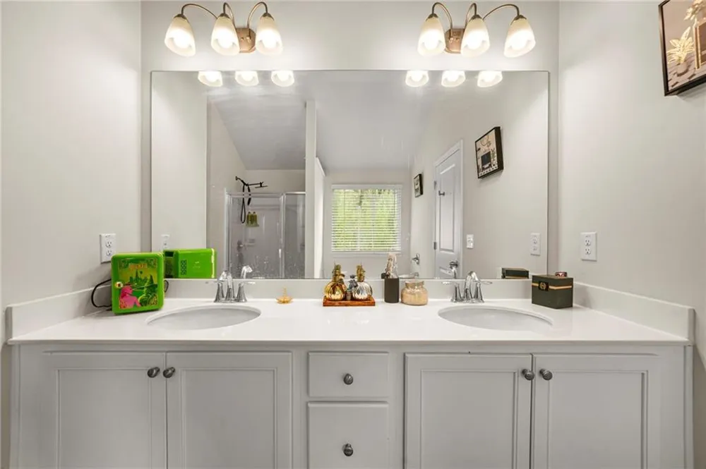 2195 Cormac Street East Point, GA 30344