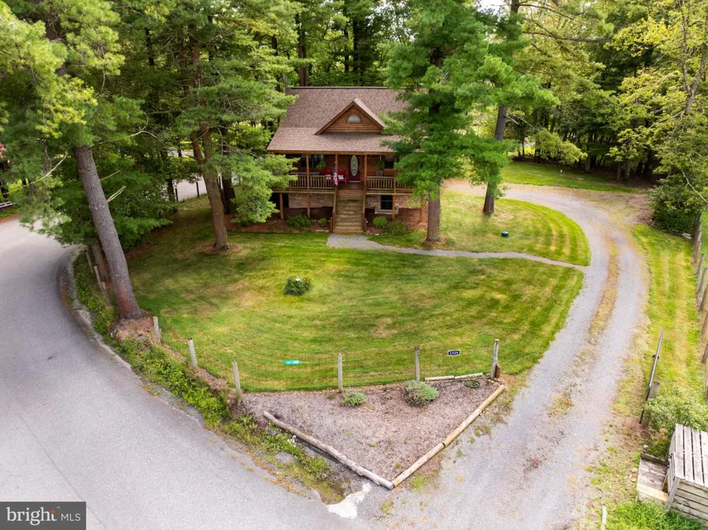 1529 PARADISE POINT ROAD Oakland, MD 21550
