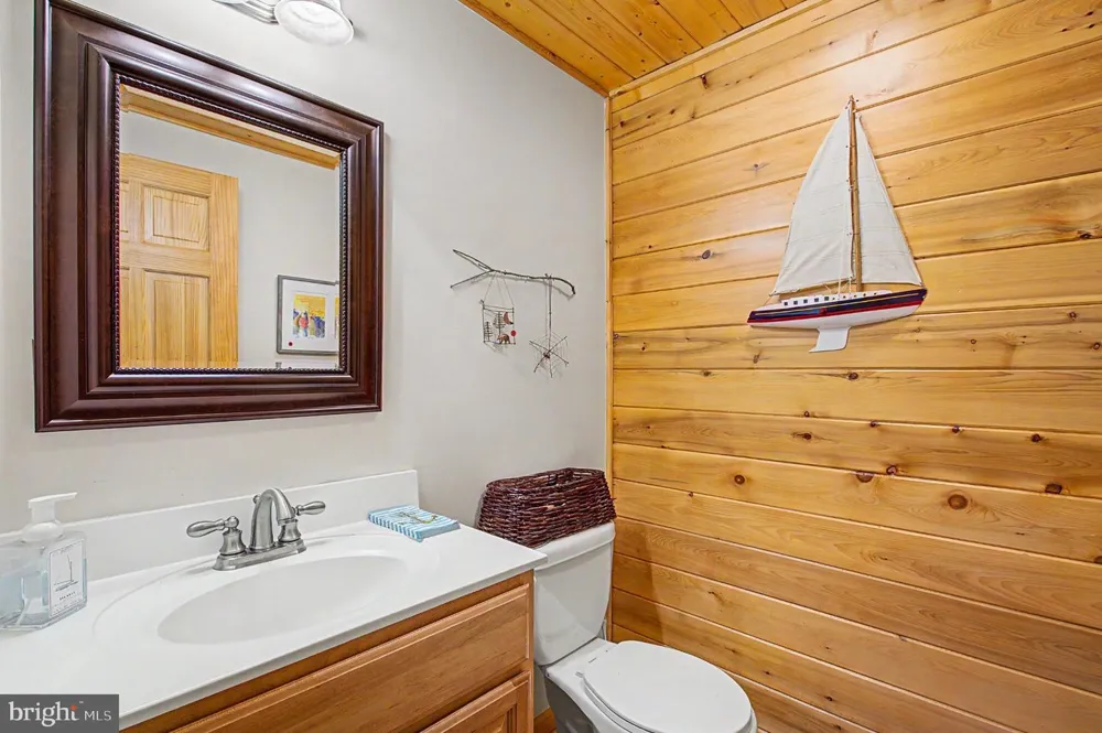 1529 PARADISE POINT ROAD Oakland, MD 21550