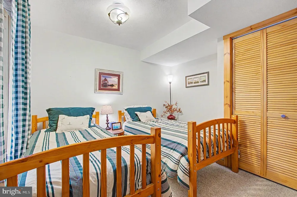 1529 PARADISE POINT ROAD Oakland, MD 21550