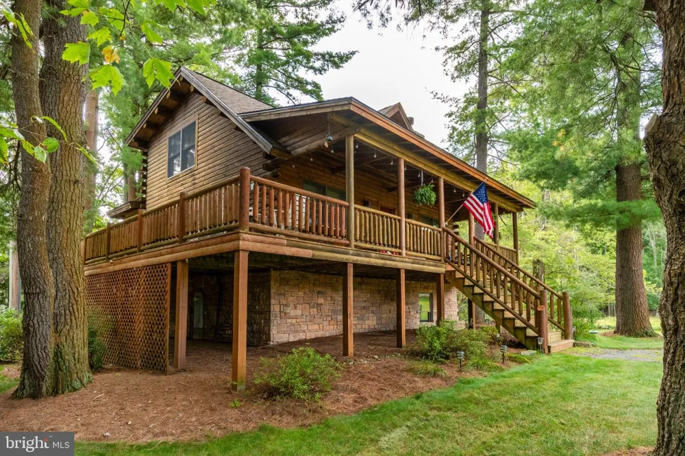 1529 PARADISE POINT ROAD Oakland, MD 21550
