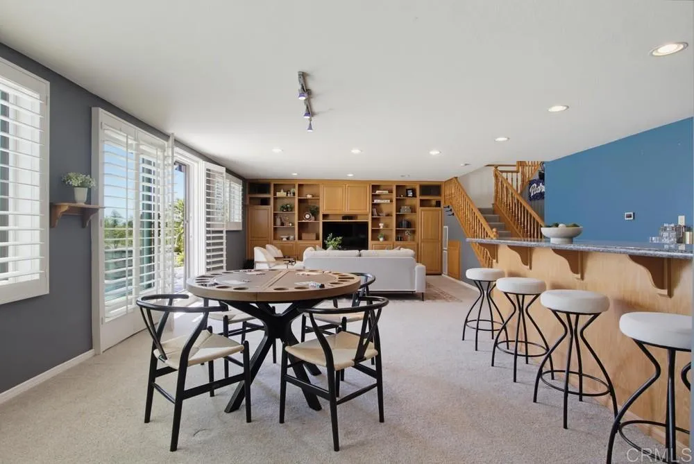 2171 Paseo Grande El Cajon, CA 92019