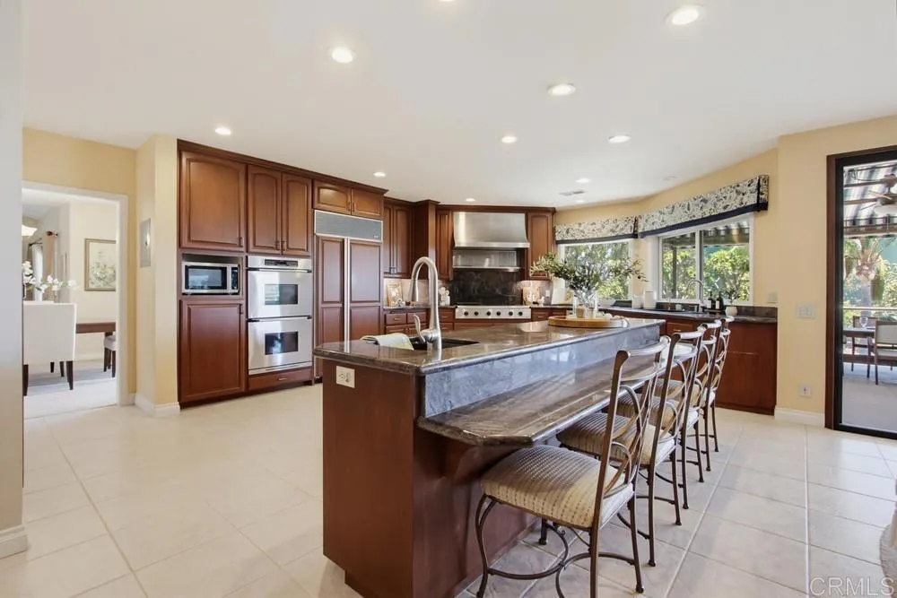 2171 Paseo Grande El Cajon, CA 92019