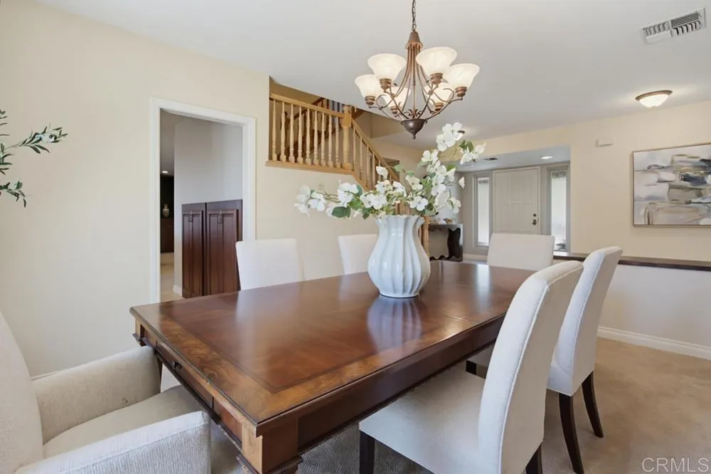 2171 Paseo Grande El Cajon, CA 92019