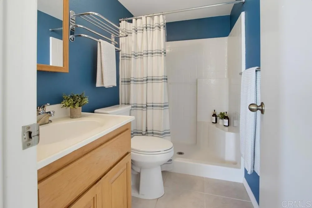 2171 Paseo Grande El Cajon, CA 92019