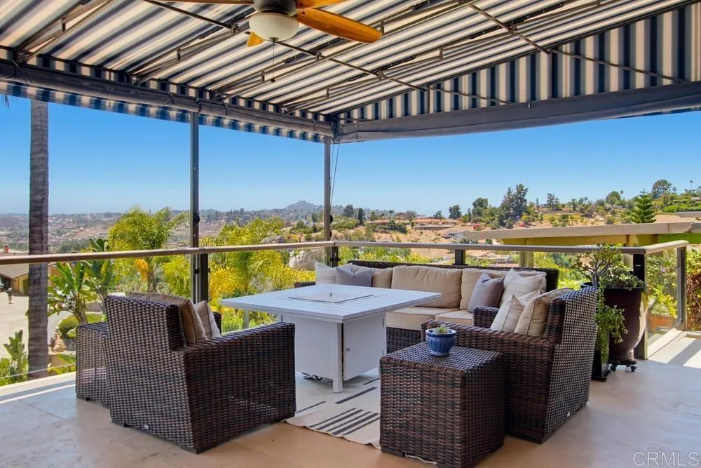 2171 Paseo Grande El Cajon, CA 92019