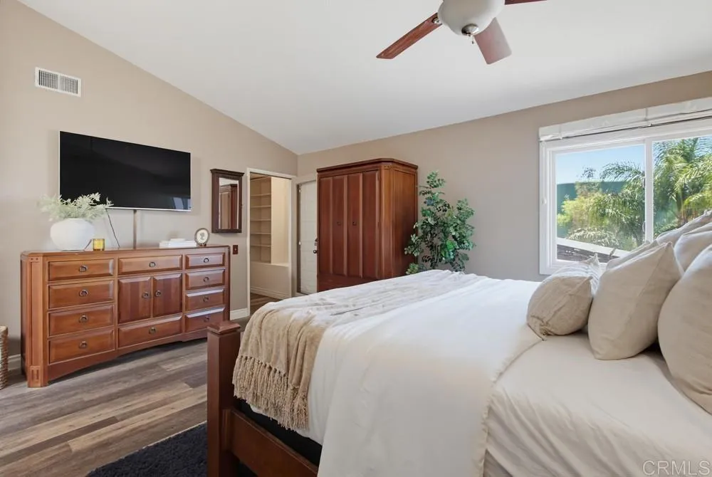 2171 Paseo Grande El Cajon, CA 92019
