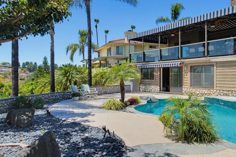 2171 Paseo Grande El Cajon, CA 92019