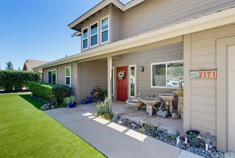 2171 Paseo Grande El Cajon, CA 92019