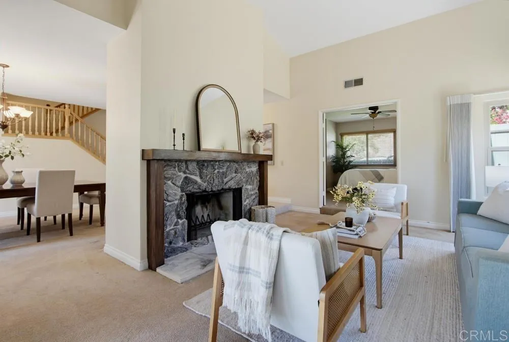 2171 Paseo Grande El Cajon, CA 92019