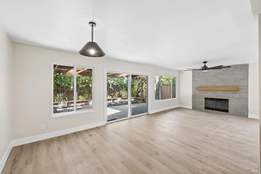 127 Dream Street Vacaville, CA 95687