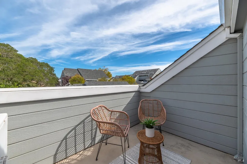 6011 Shelter Bay Avenue Mill Valley, CA 94941