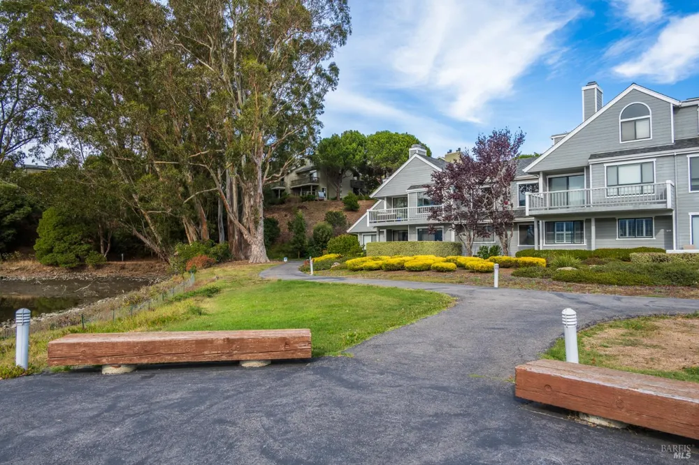 6011 Shelter Bay Avenue Mill Valley, CA 94941