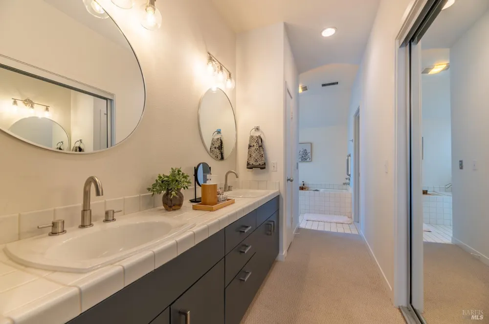 6011 Shelter Bay Avenue Mill Valley, CA 94941