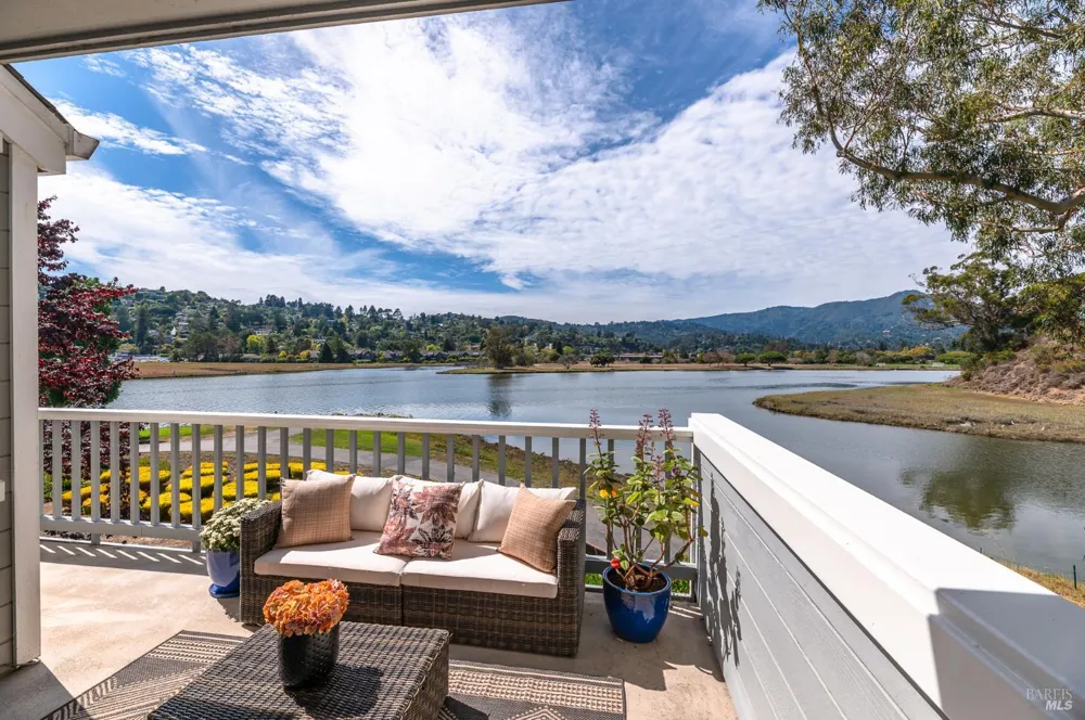 6011 Shelter Bay Avenue Mill Valley, CA 94941