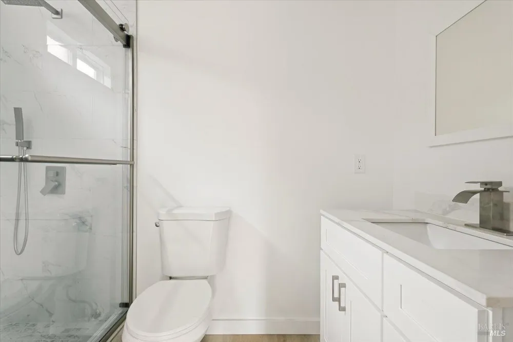 175 Chablis Way Cloverdale, CA 95425