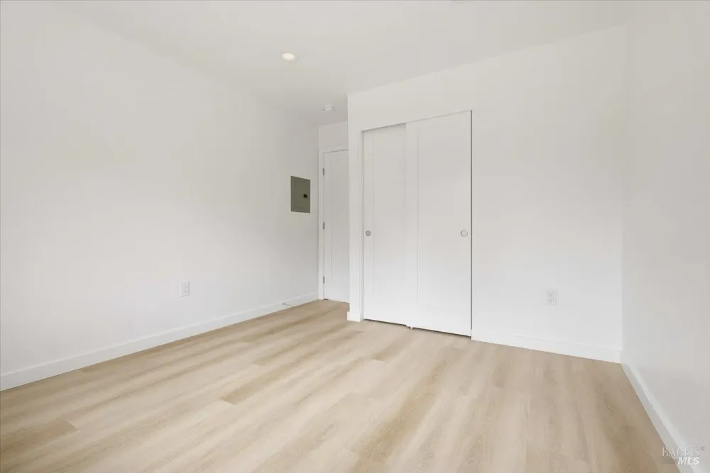 175 Chablis Way Cloverdale, CA 95425