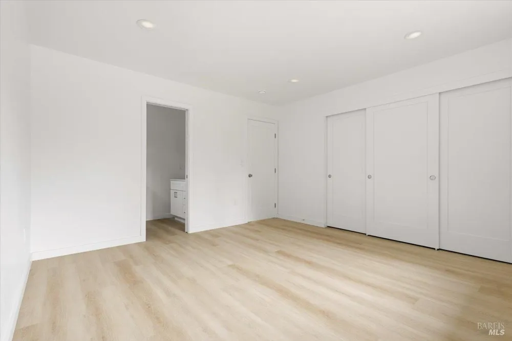 175 Chablis Way Cloverdale, CA 95425