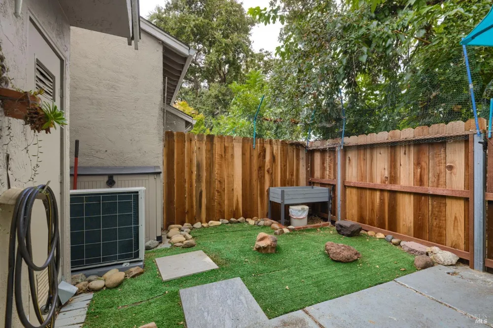 369 Eldridge Avenue Vacaville, CA 95688