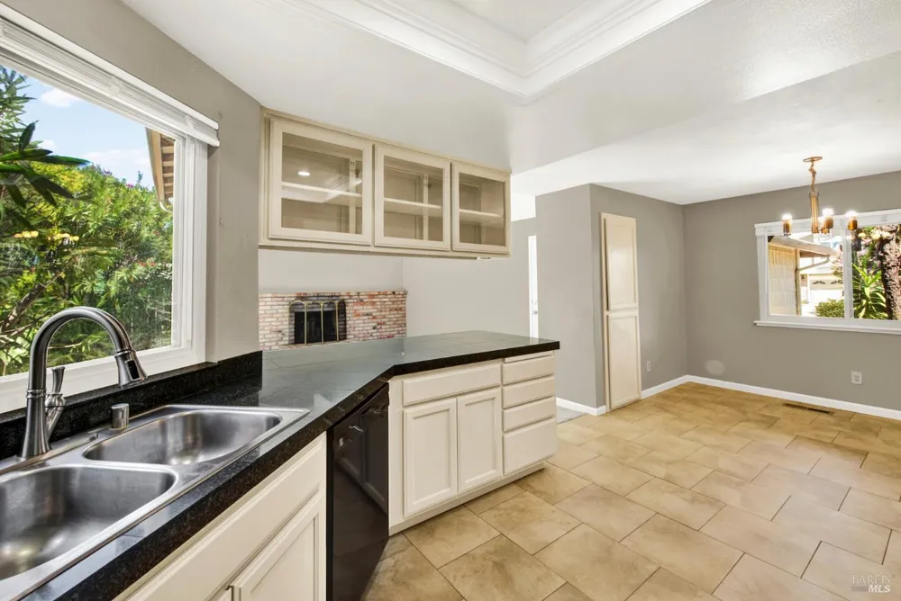 1424 Mondana Place Pittsburg, CA 94565