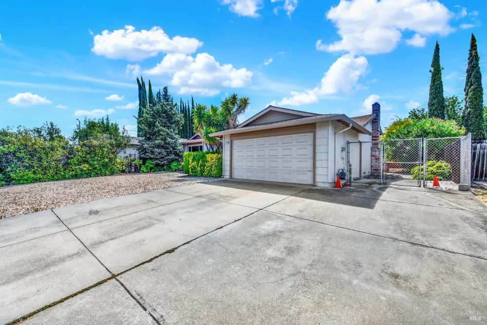 1424 Mondana Place Pittsburg, CA 94565