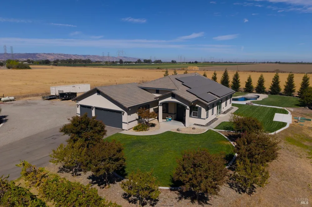 8320 Shadi Lane Winters, CA 95694