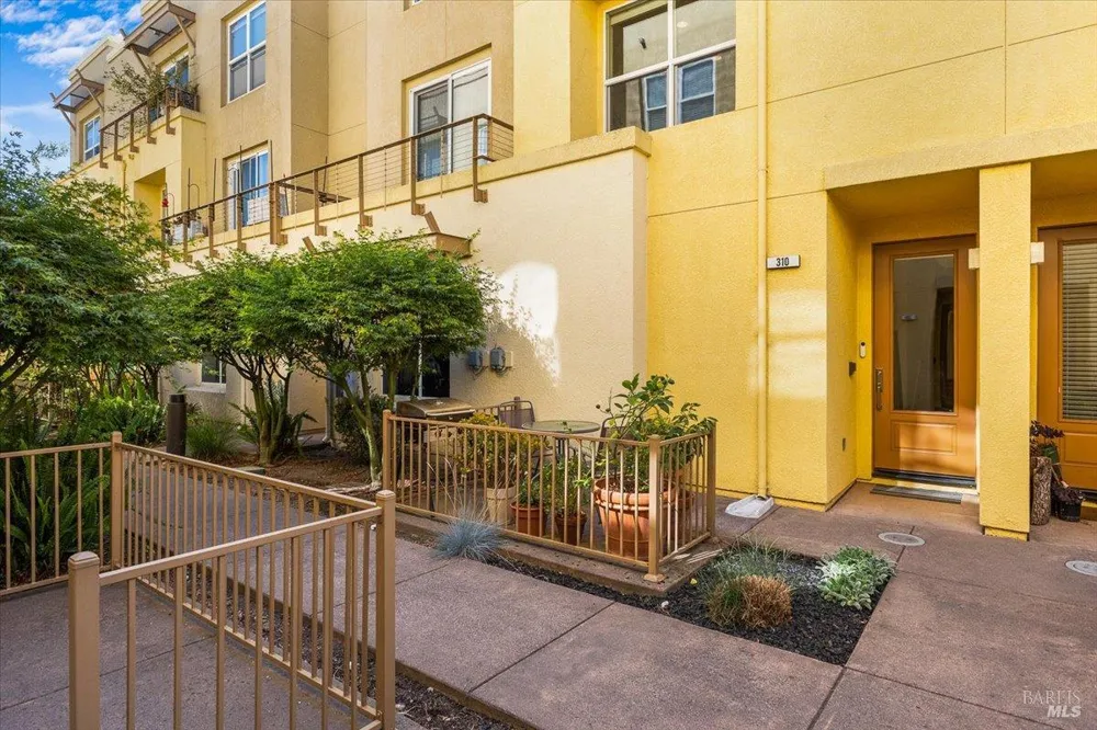 310 City Center Drive Rohnert Park, CA 94928