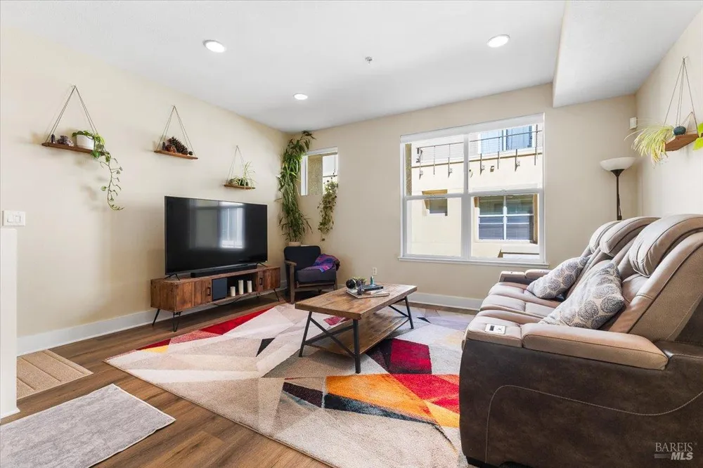 310 City Center Drive Rohnert Park, CA 94928