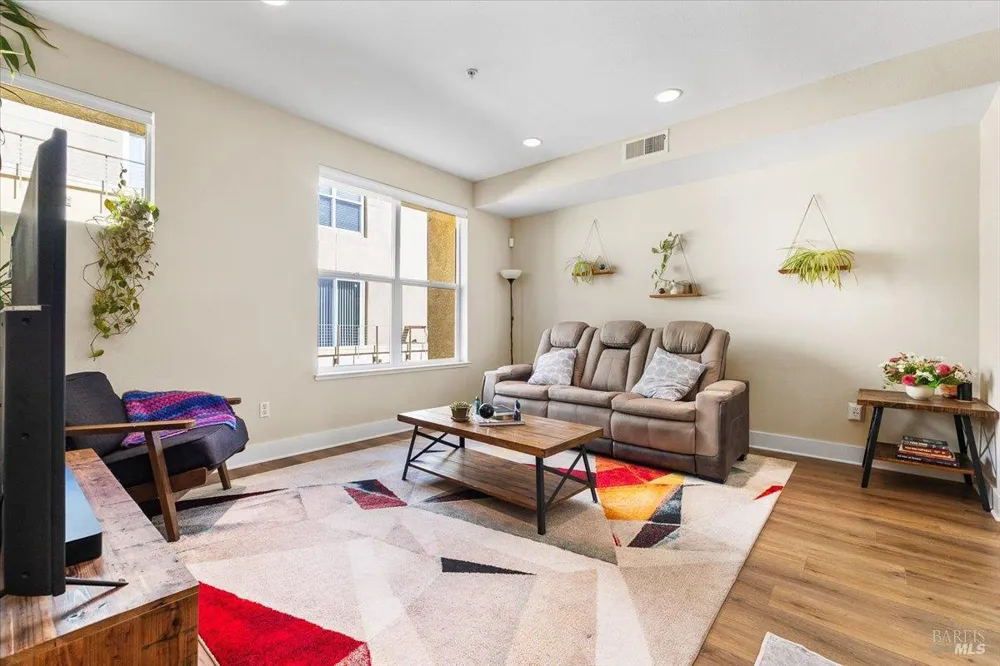310 City Center Drive Rohnert Park, CA 94928