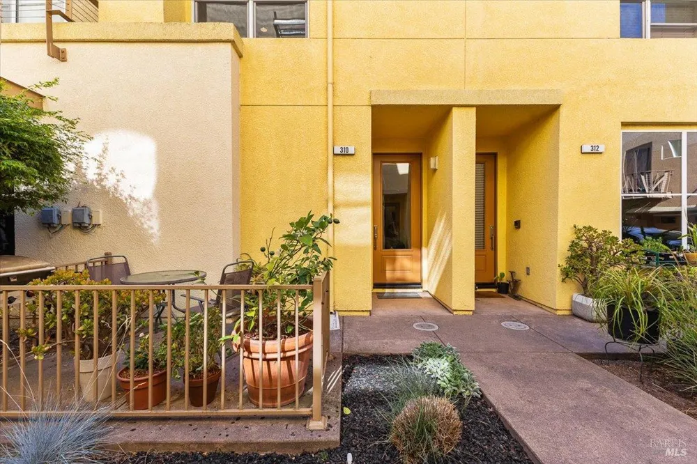 310 City Center Drive Rohnert Park, CA 94928