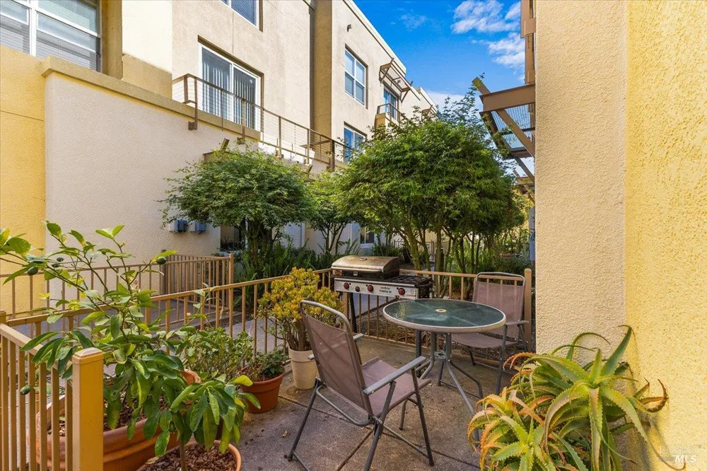 310 City Center Drive Rohnert Park, CA 94928