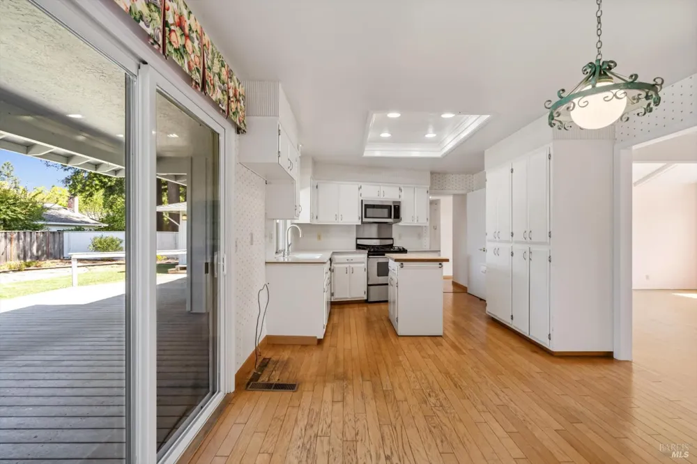 2908 Joyce Street Santa Rosa, CA 95405