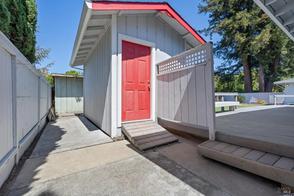 2908 Joyce Street Santa Rosa, CA 95405