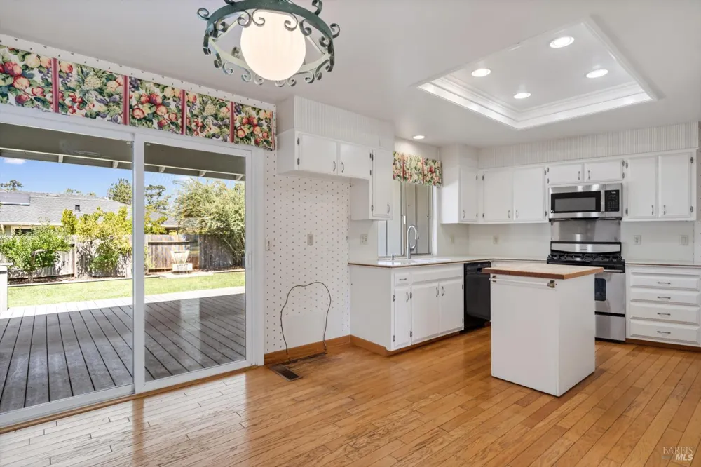 2908 Joyce Street Santa Rosa, CA 95405